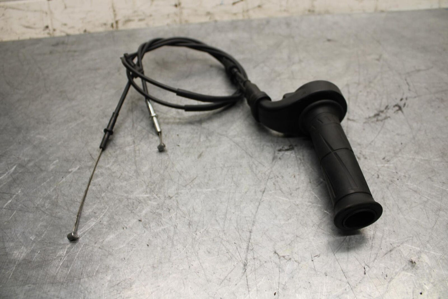 2009 Kawasaki Ninja ZX6R ZX600R THROTTLE CABLE LINE HOUSING GUIDE BB548