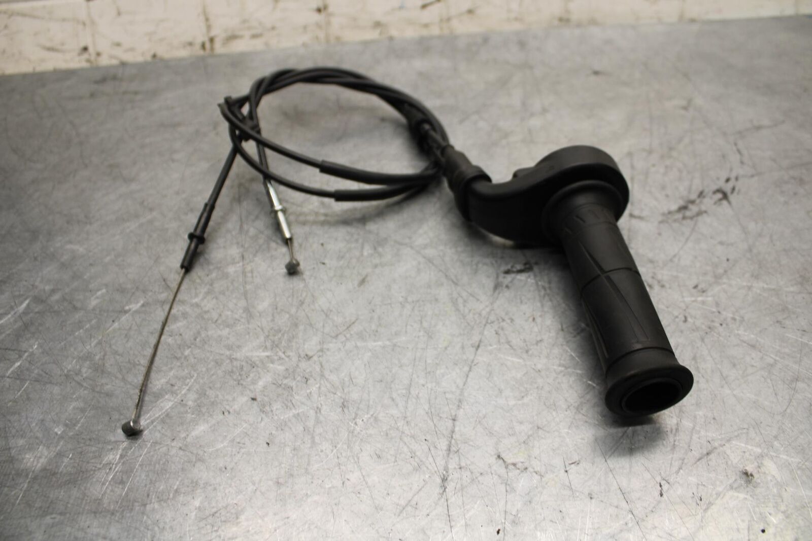 2009 Kawasaki Ninja ZX6R ZX600R THROTTLE CABLE LINE HOUSING GUIDE BB548