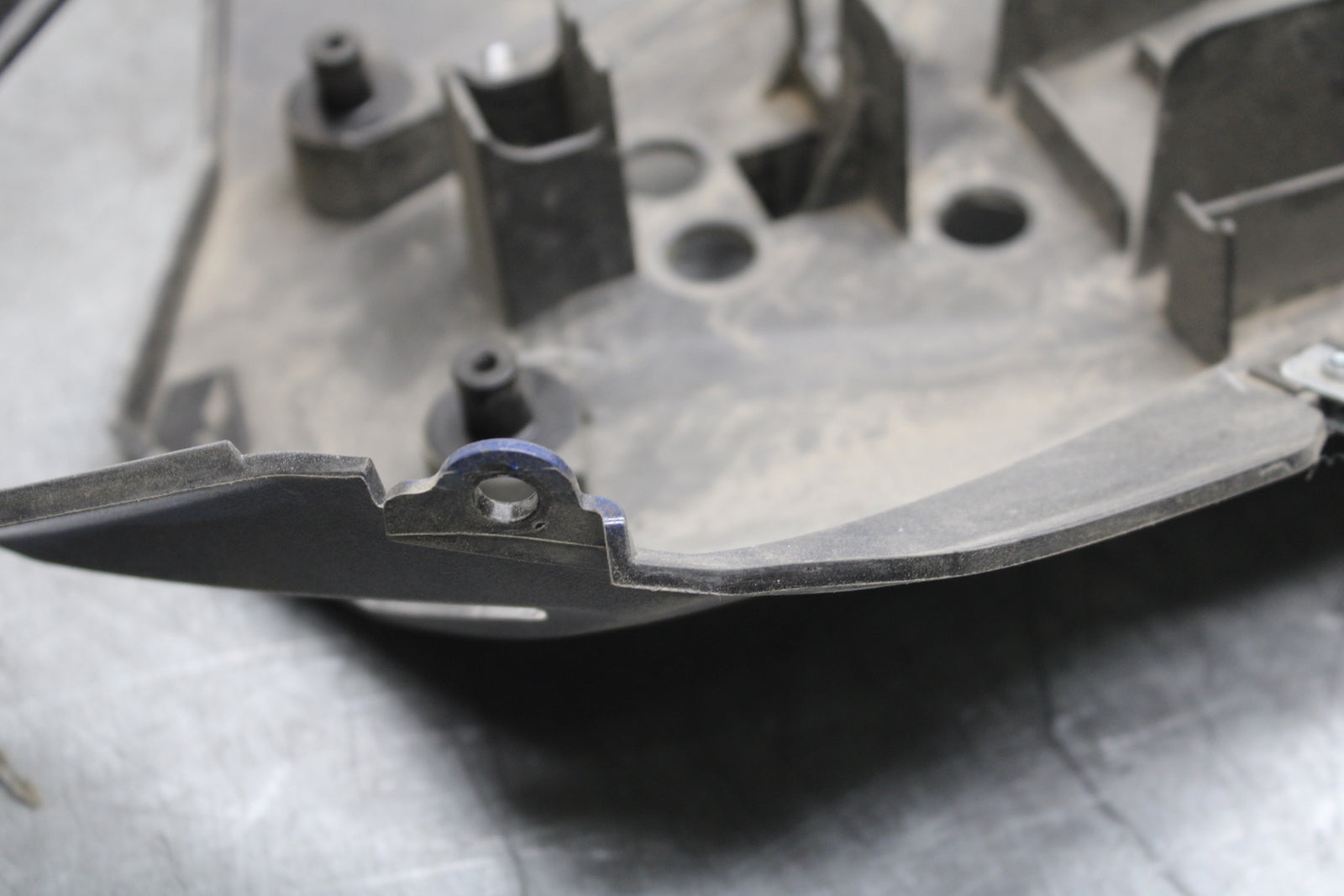 19-22 KAWASAKI Z400 REAR UNDERTAIL & BATTERY TRAY FAIRING COWL FENDER BB708