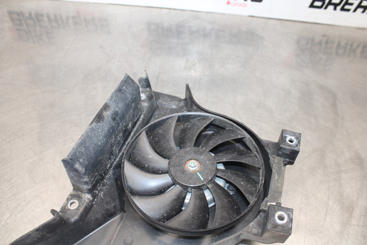 24-25 KAWASAKI NINJA 500 ABS ENGINE RADIATOR COOLING FAN BB899