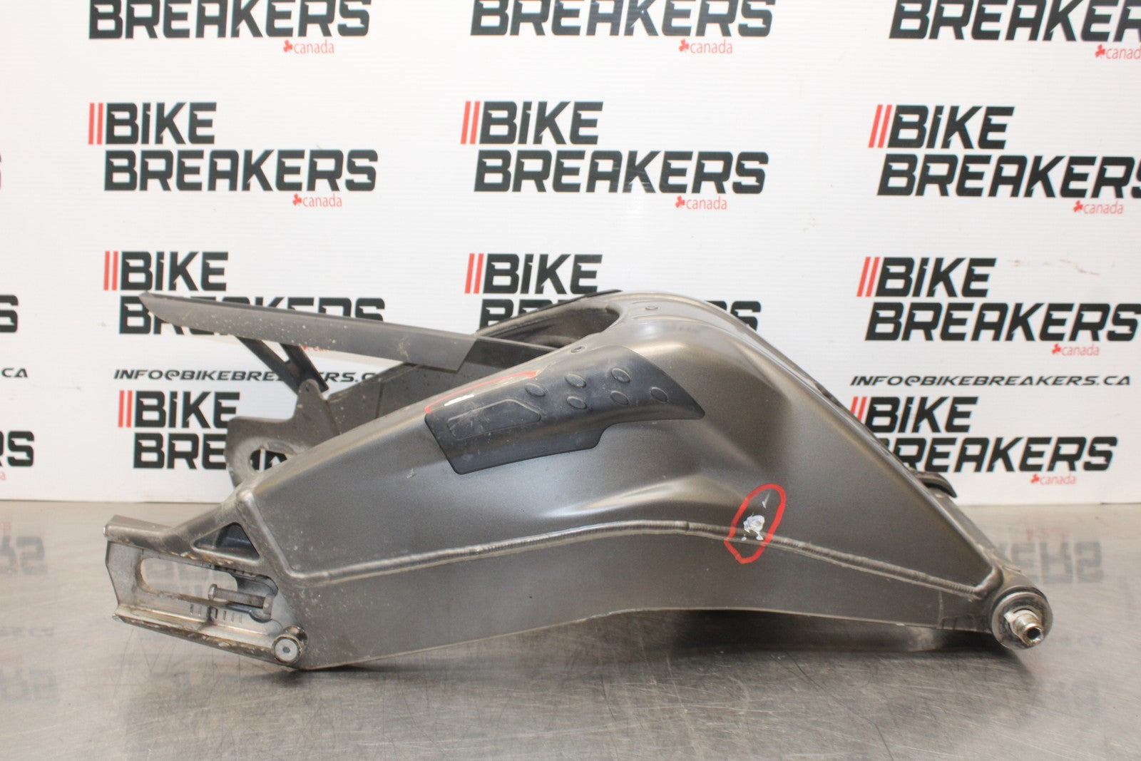 12-14 BMW S1000RR REAR SWINGARM BACK SUSPENSION SWING ARM BB204