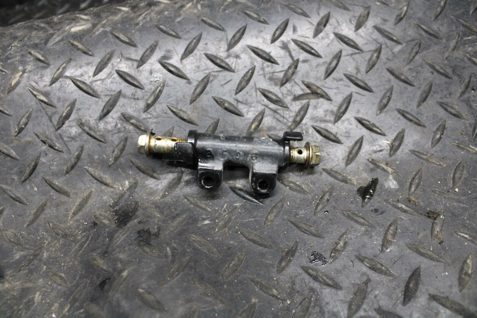 84-85 YAMAHA VIRAGO 1000 BRAKE HOSE SPLITTER BB173