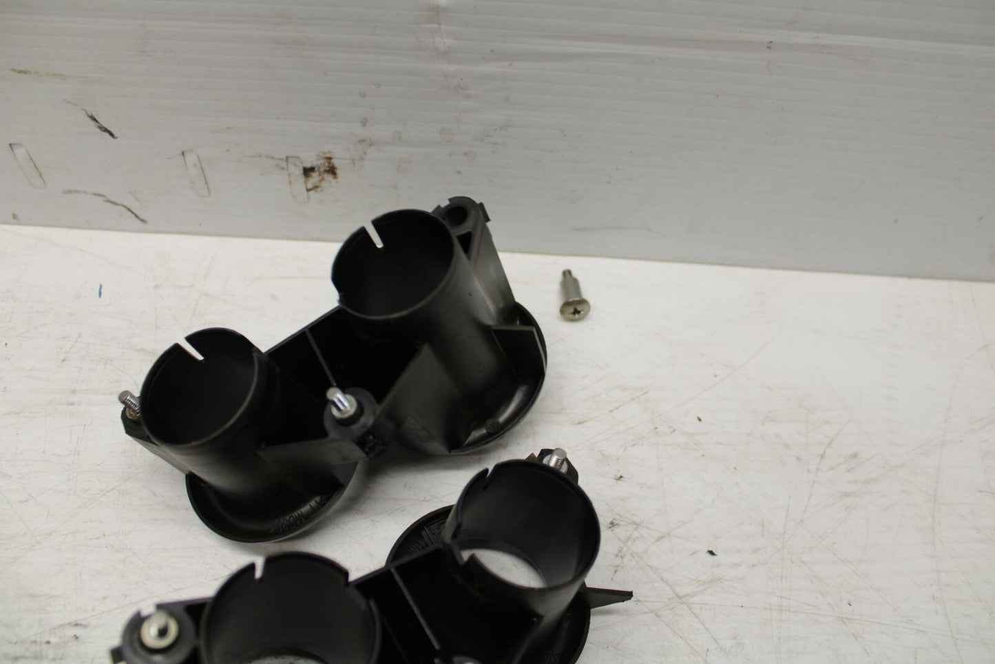 05-06 HONDA CBR600RR  INTAKE VELOCITY STACKS 17225-MEE-000 17226-MEE-000 BB307