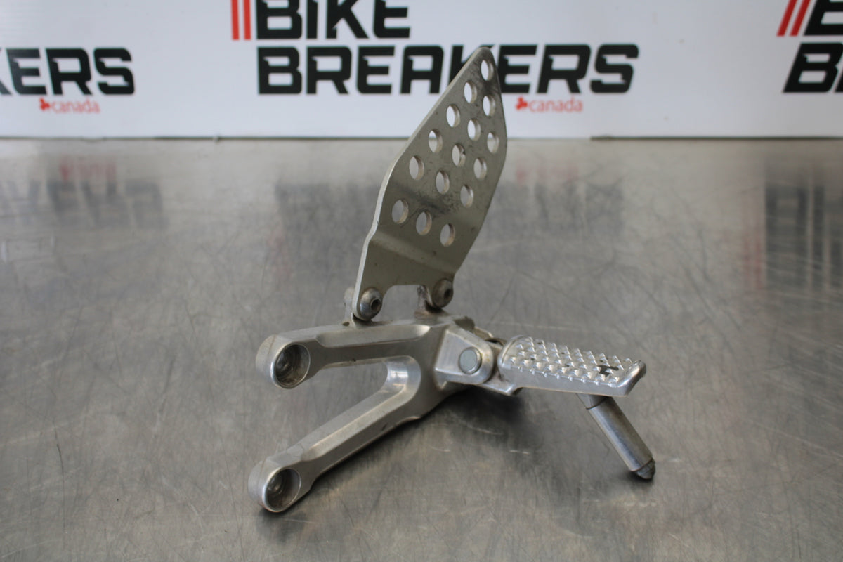 06-07 HONDA CBR1000RR LEFT REARSET REAR SET DRIVER FOOT PEG REST STOP BB166