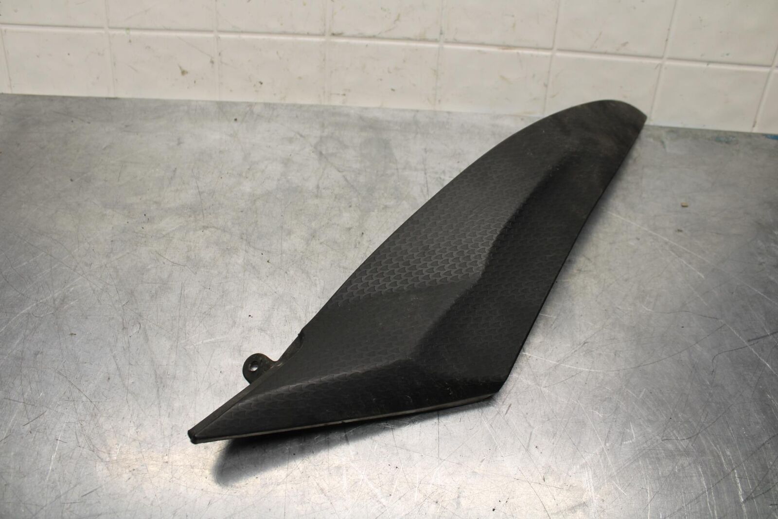 2007 Yamaha YZF R6 LEFT FRONT UPPER MID SIDE FAIRING COWL PLASTIC BB590