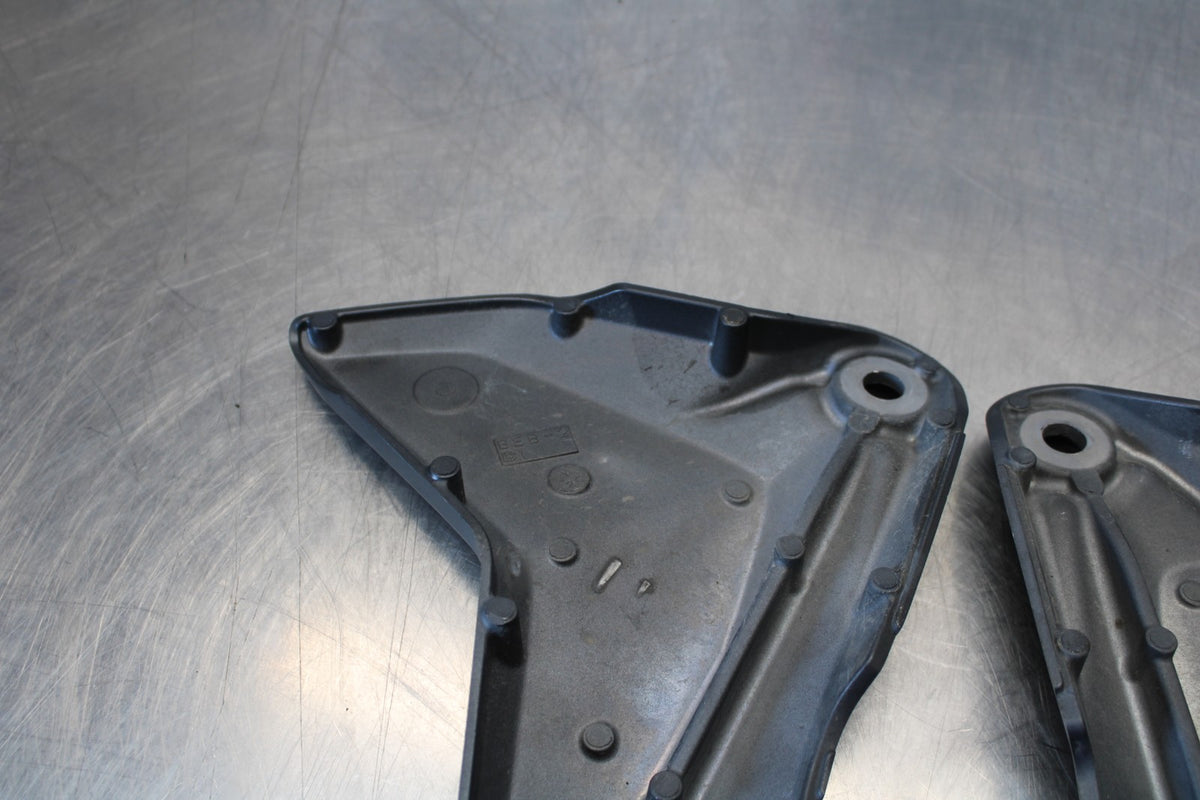 22-25 YAMAHA YZF R7 RIGHT LEFT FRAME MID SIDE COVERS COWLS PANELS TRIM BB176
