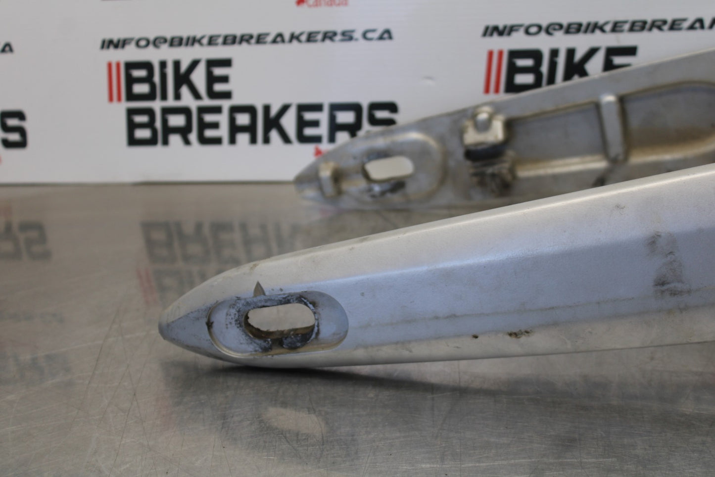 05-06 VICTORY KINGPIN DELUXE REAR SWINGARM SUSPENSION ARM BB195