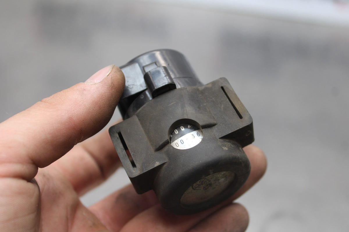 05 DUCATI SUPERSPORT 800 ENGINE STARTER RELAY STARTING MOTOR SWITCH BB913