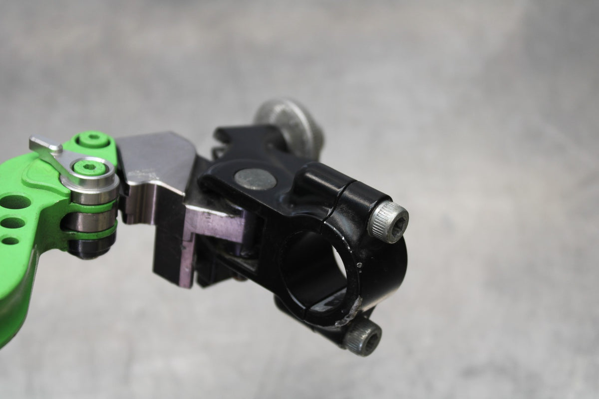 2007 Kawasaki Ninja ZX6R ZX600P AFTERMARKET CLUTCH PERCH MOUNT WITH LEVER  BB175