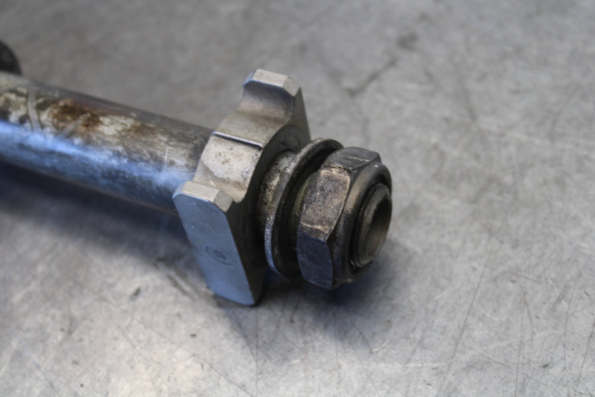 07-12 HONDA CBR600RR REAR AXLE BACK WHEEL RIM PIVOT BOLT AXEL BB672