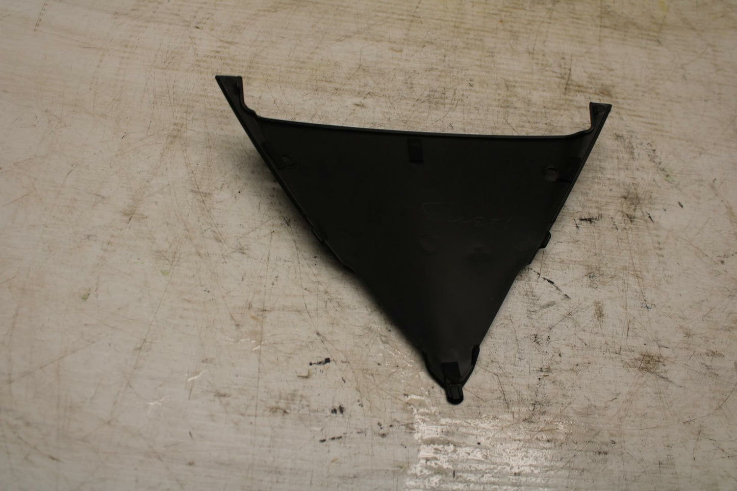 11-12 KAWASAKI NINJA 400 EX400 C FRONT WINDSHIELD WINDSCREEN TRIM BB358