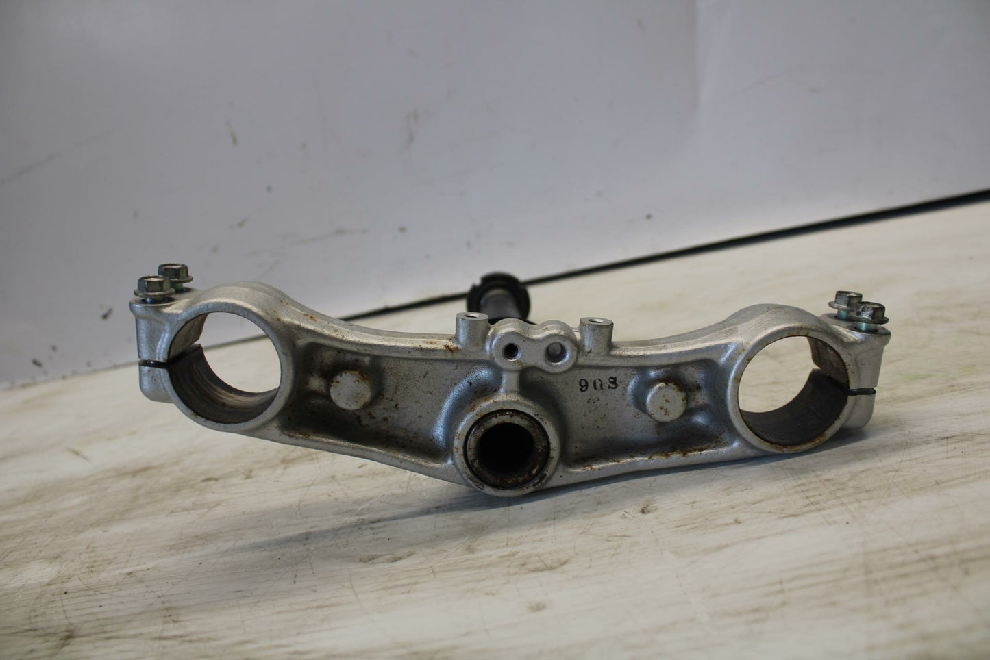 07-12 SUZUKI BANDIT 650F FRONT FORKS CLAMP LOWER TRIPLE TREE STEM BB280