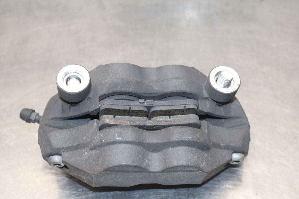 06-07 SUZUKI GSXR 600 RIGHT LEFT FRONT BRAKE CALIPER SET PAIR CALIPERS BB822