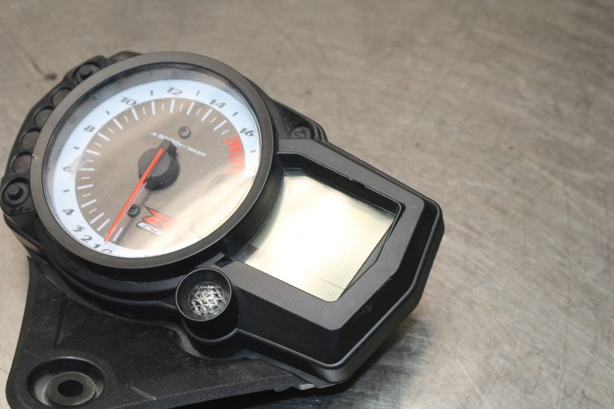 08-10 SUZUKI GSXR 600 SPEEDO GAUGES DISPLAY CLUSTER SPEEDOMETER TACHOMETER BB765