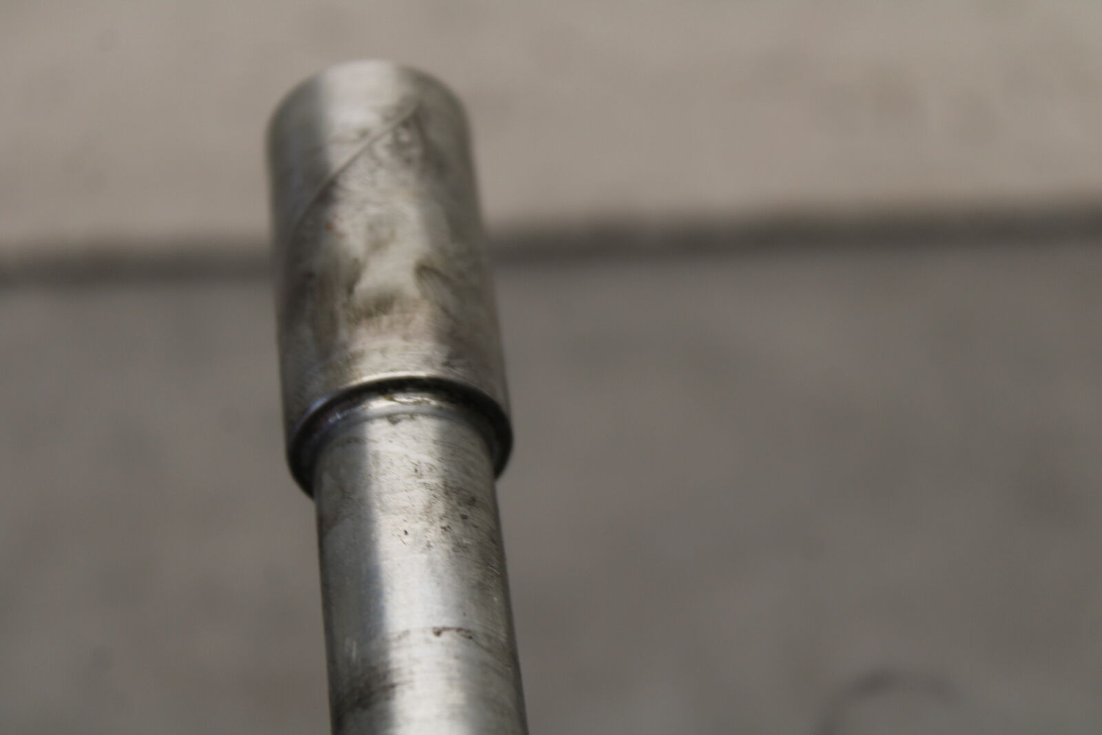 05-06 SUZUKI BOULEVARD M50 FRONT WHEEL RIM AXLE PIVOT BOLT BB671