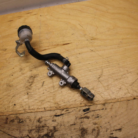 11-17 SUZUKI GSXR750 REAR BACK BRAKE MASTER CYLINDER W RESERVOIR BB320