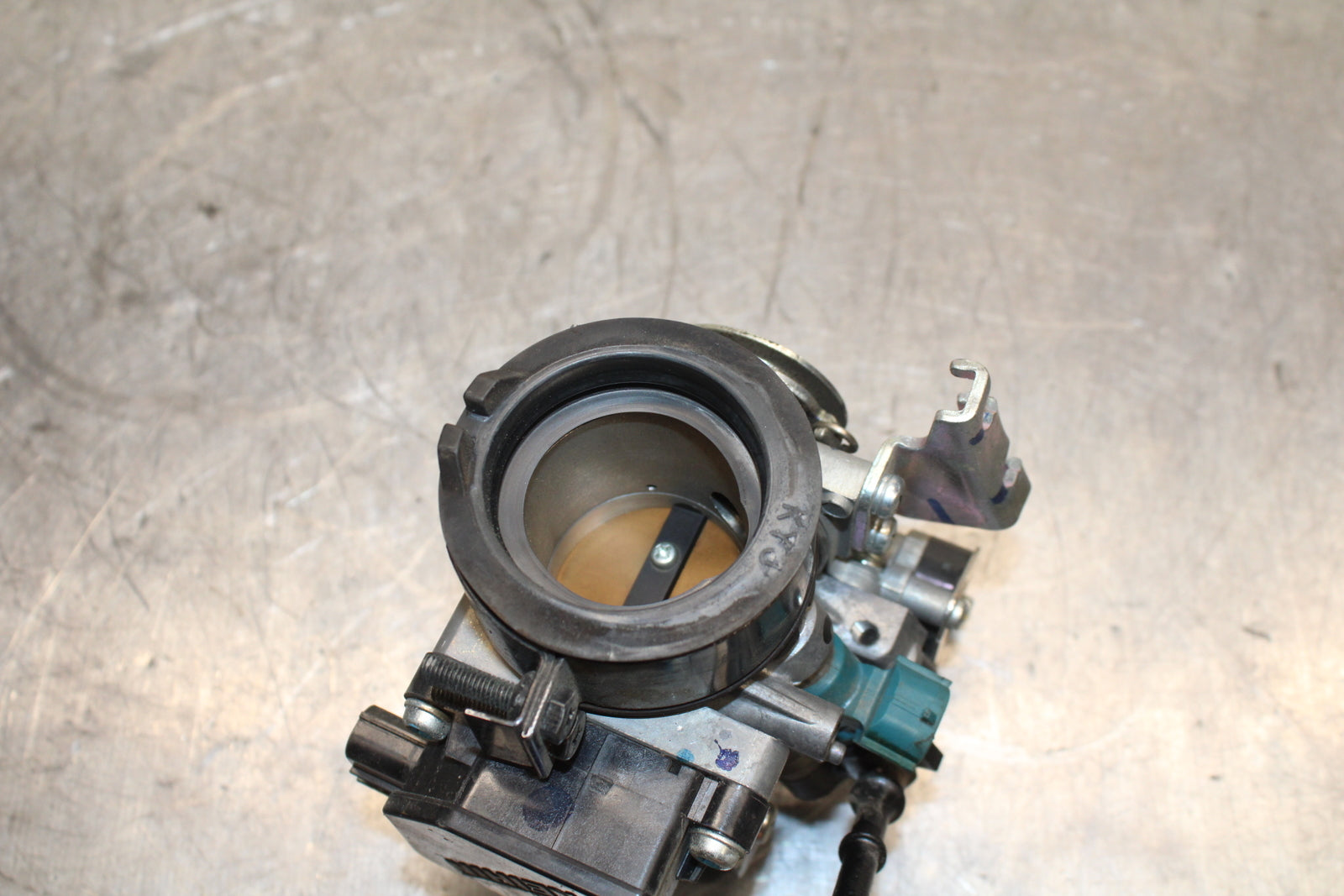 15-16 HONDA CB300F MAIN FUEL INJECTORS / THROTTLE BODIES BB740
