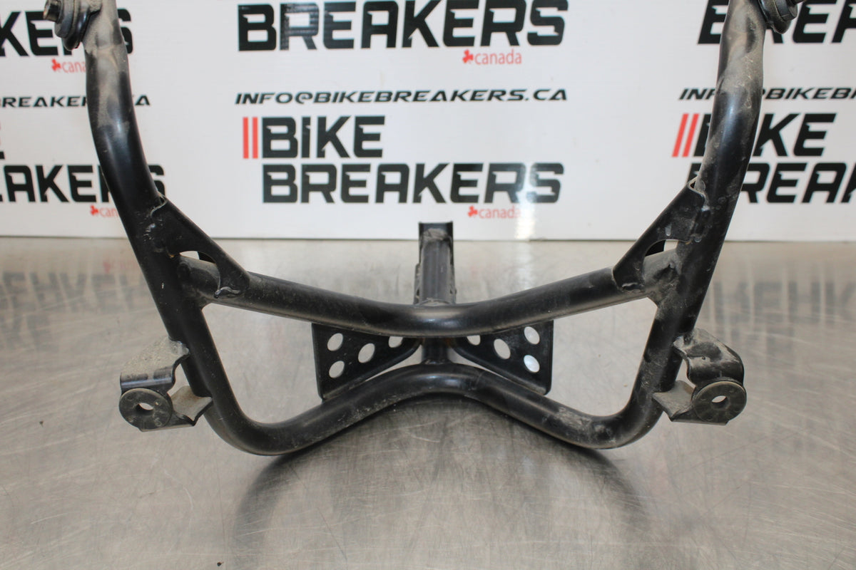 04-09 SUZUKI GS500F UPPER FAIRING MIRROR GAUGES STAY BRACKET BB165