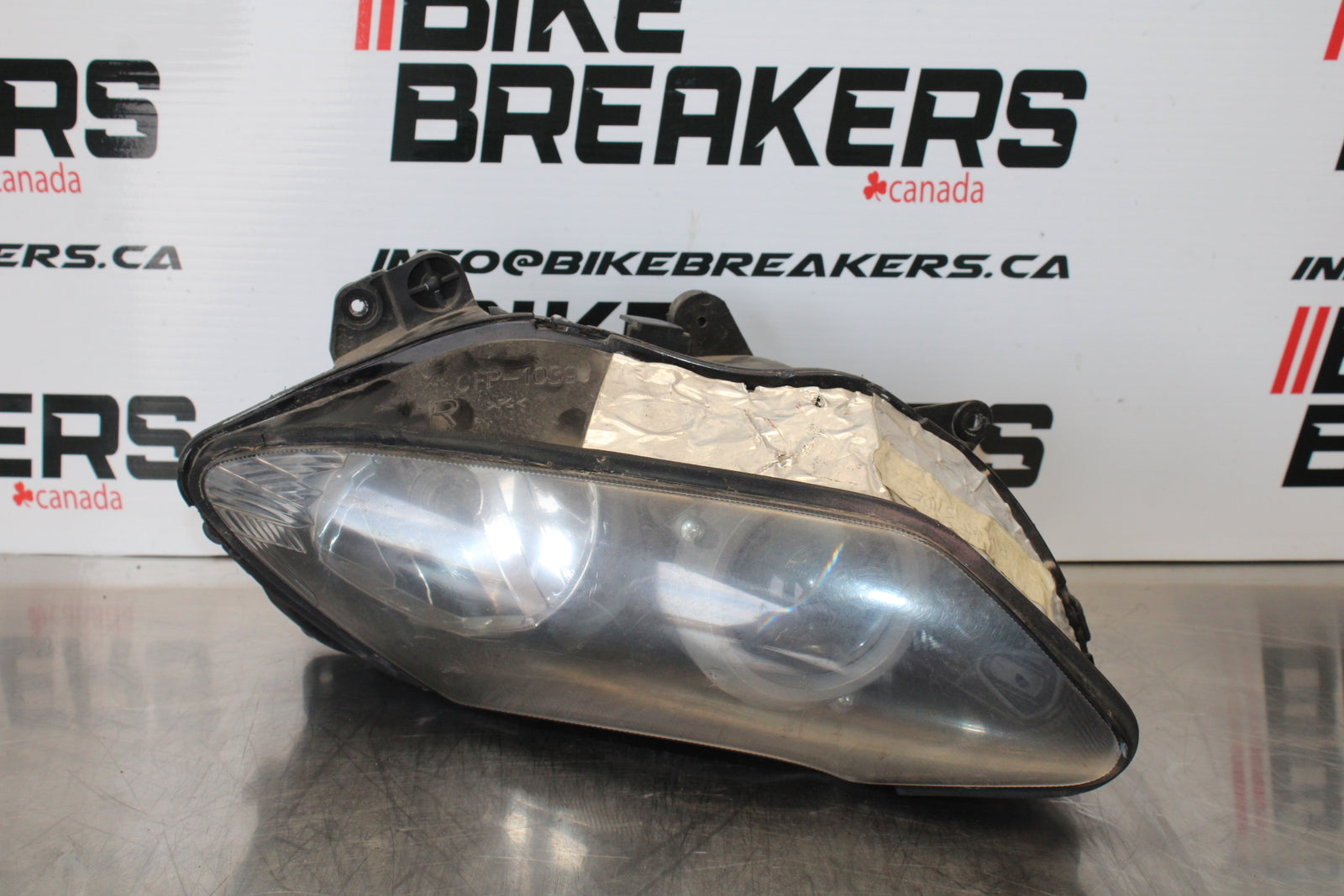 07-08 YAMAHA YZF R1 FRONT RIGHT HEADLIGHT HEAD LIGHT LAMP BB160