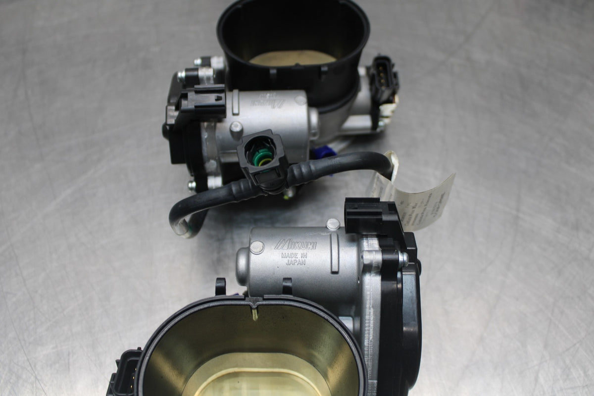 16 DUCATI 959 PANIGALE MAIN FUEL INJECTORS / THROTTLE BODIES BB912