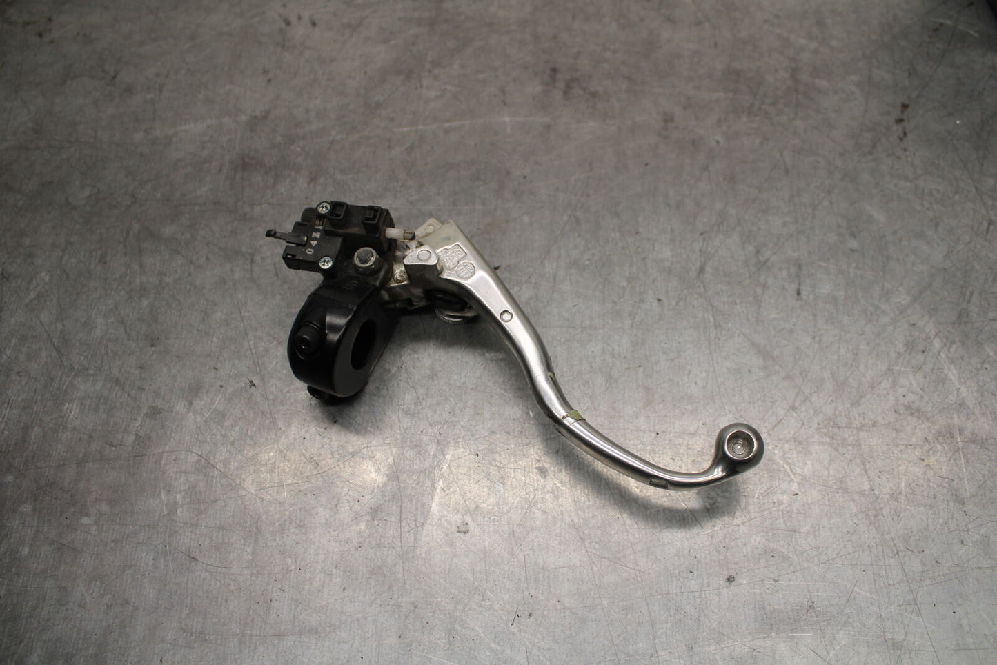 18-24 KAWASAKI NINJA 650 CLUTCH PERCH MOUNT WITH LEVER  BB725