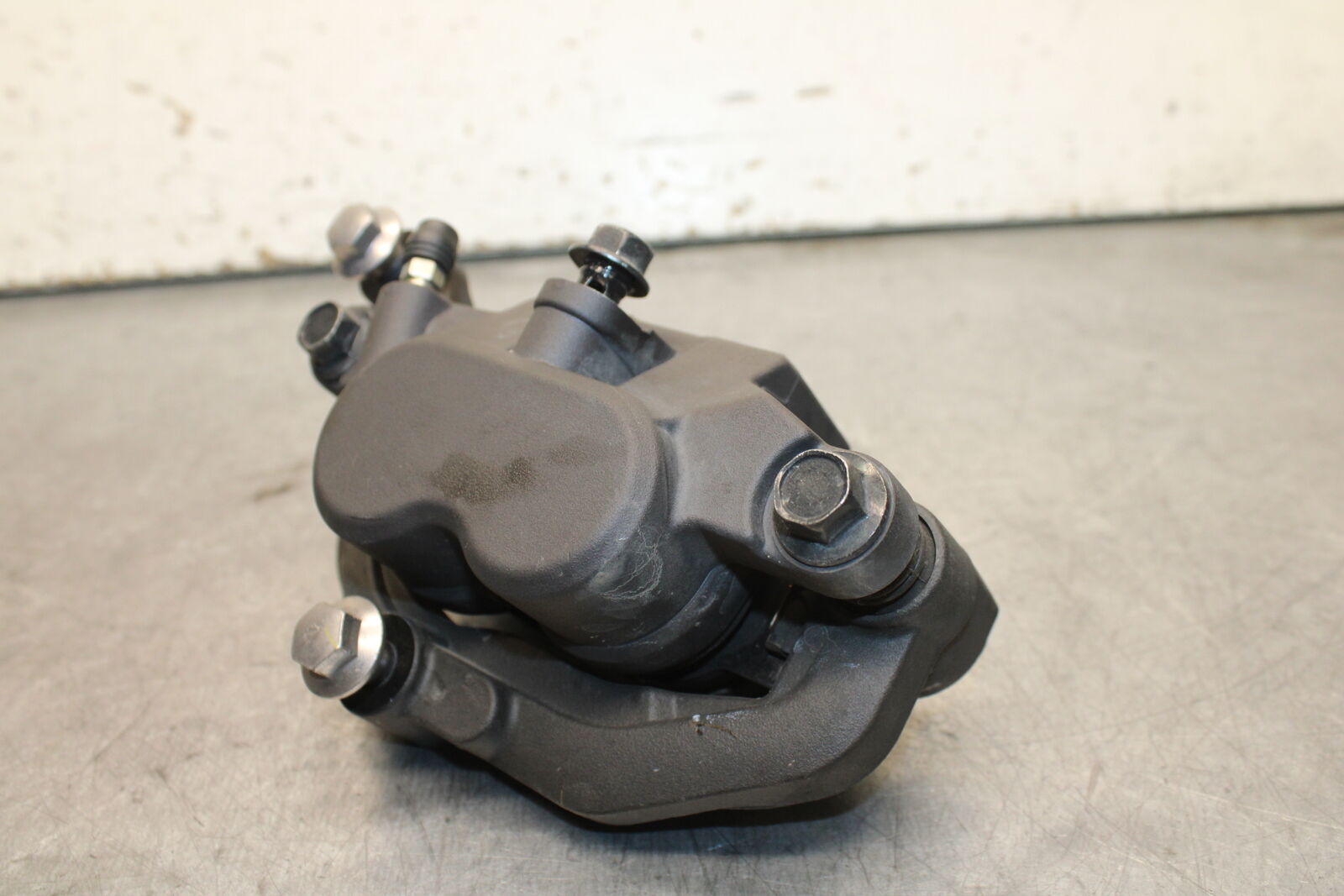 17-24 YAMAHA BOLT XVS950 LEFT FRONT BRAKE CALIPER BB729
