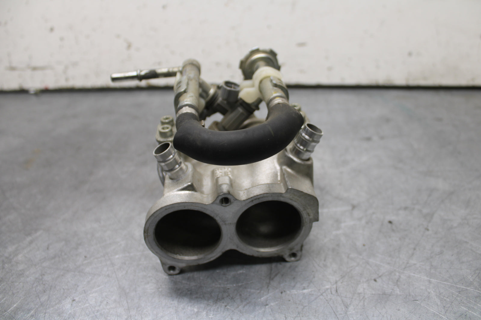 14-15 YAMAHA V STAR 1300 XVS1300CT TOURER AIR INTAKE MANIFOLD BB722