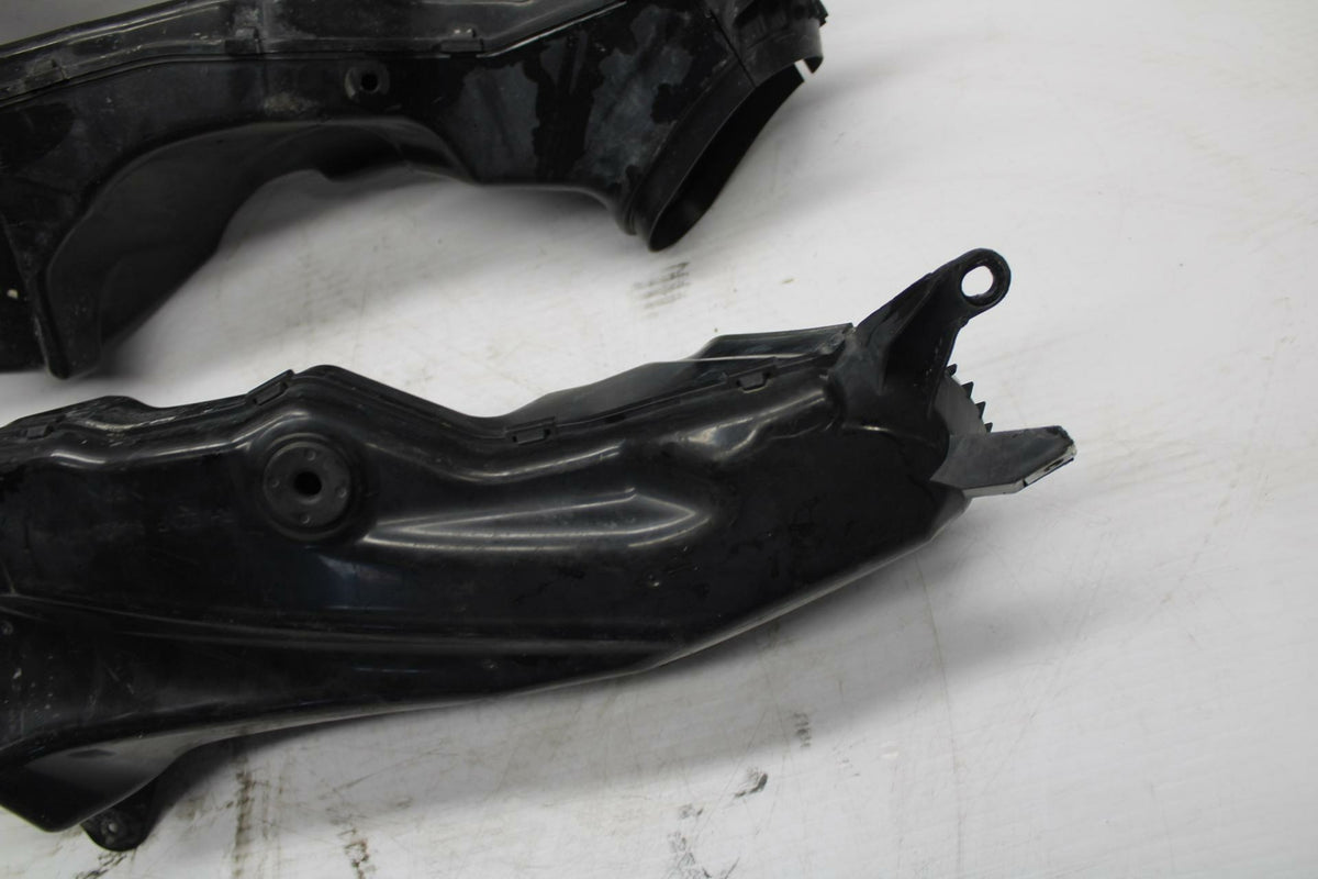 09-11 SUZUKI GSXR1000 RIGHT LEFT AIR INTAKE DUCTS BB284