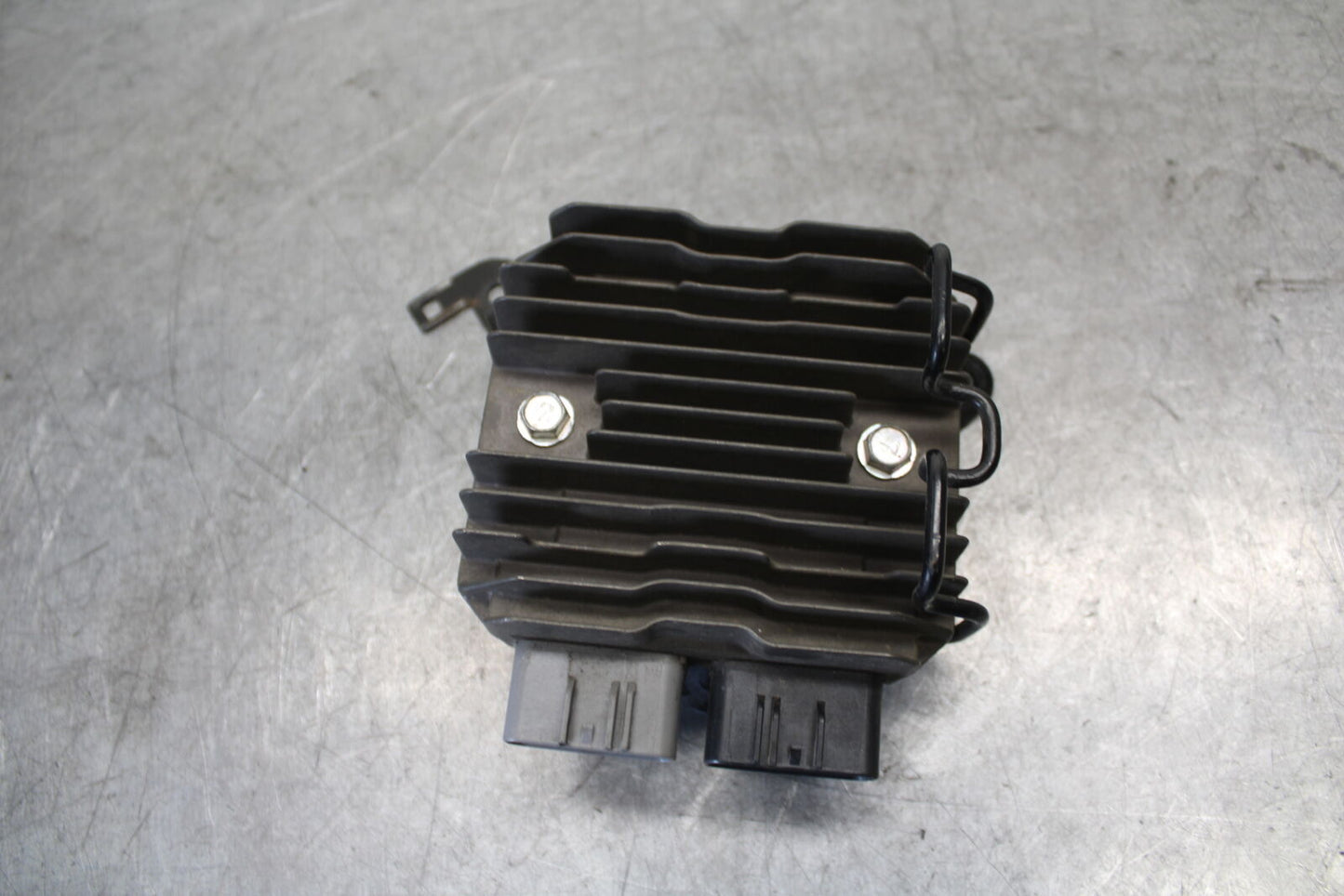 13-18 KAWASAKI NINJA ZX6R RECTIFIER VOLTAGE REGULATOR  BB682