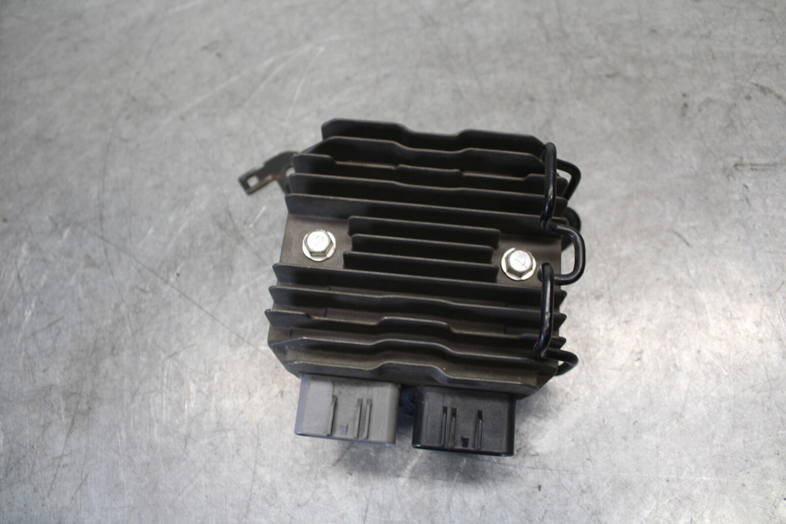 13-18 KAWASAKI NINJA ZX6R RECTIFIER VOLTAGE REGULATOR  BB682