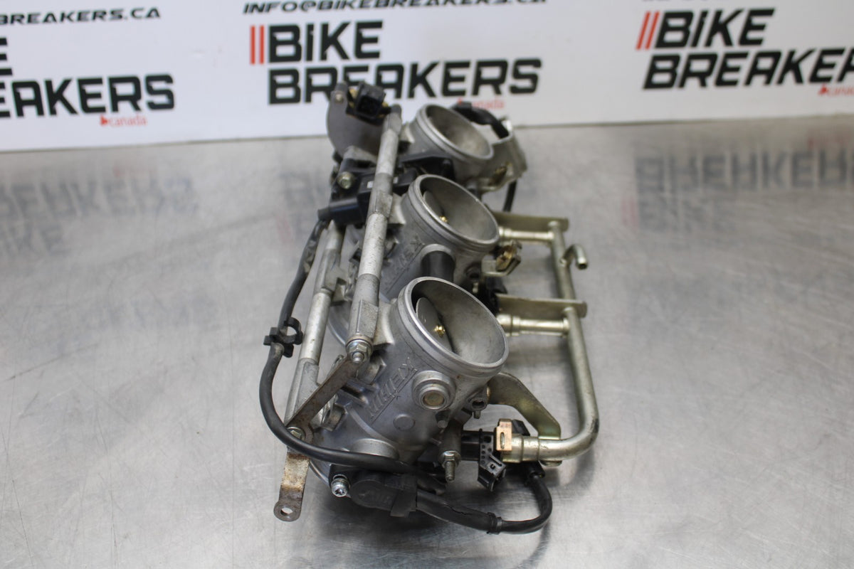 05 TRIUMPH ROCKET III THROTTLE BODY BODIES BB186
