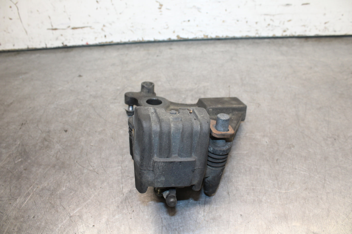 14-15 KAWASAKI NINJA 650 EX650F ABS REAR BRAKE CALIPER W MOUNT BRACKET BB741