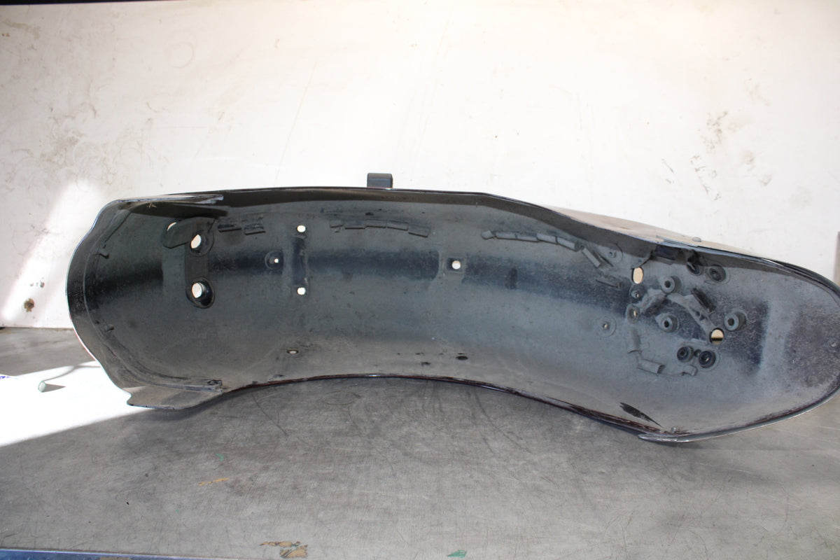 05-06 YAMAHA ROYAL STAR REAR BACK WHEEL FENDER MUD GUARD BB697