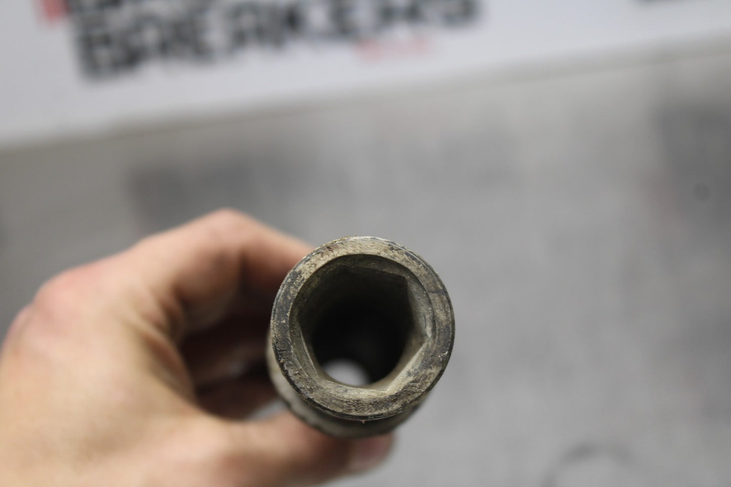 07-08 KAWASAKI NINJA ZX6R FRONT WHEEL RIM AXLE PIVOT BOLT BB203