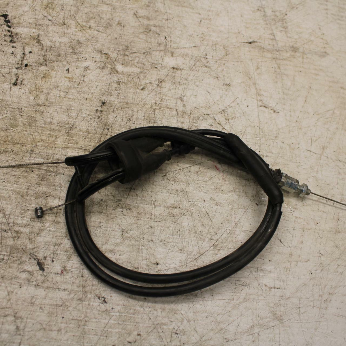 08-16 YAMAHA YZF R6 THROTTLE CABLES LINES BB365