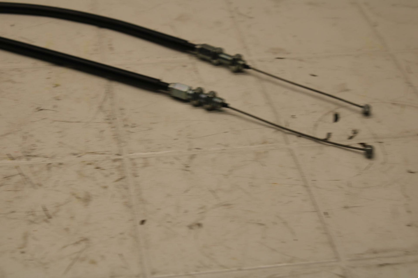 04-05 SUZUKI GSXR750 THROTTLE CABLES LINES BB11