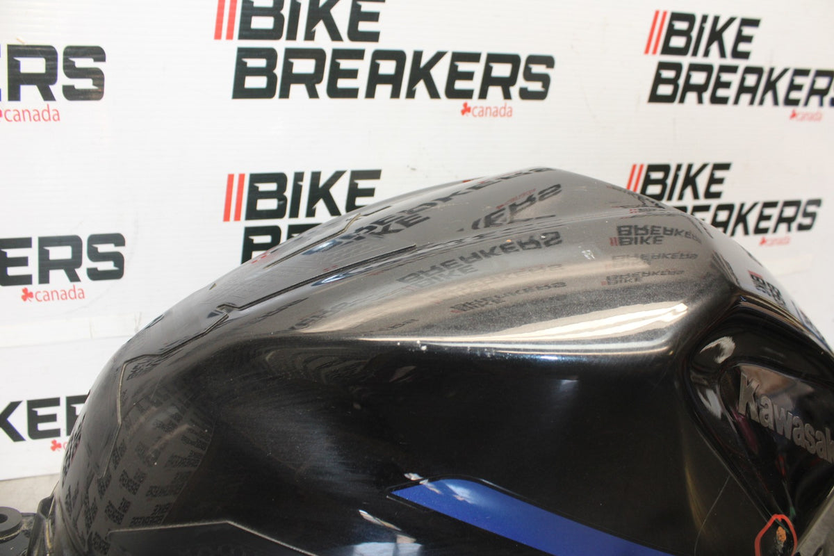 24-25 KAWASAKI NINJA 500 ABS GAS TANK FUEL CELL PETROL RESERVOIR BB899