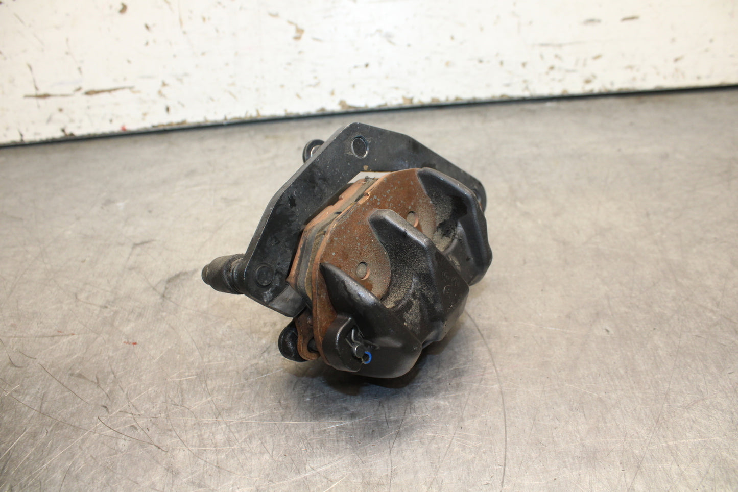 19-24 YAMAHA R3 RIGHT FRONT BRAKE CALIPER BB736
