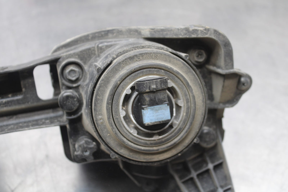 07-08 KAWASAKI NINJA ZX6R FRONT HEADLIGHT HEAD LIGHT LAMP 23007-0071 BB203