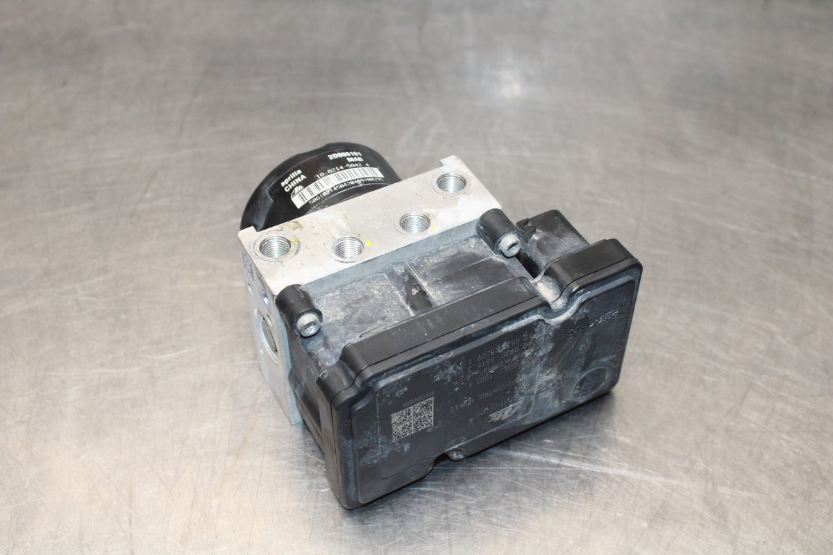 19 MOTO GUZZI V7 III ABS PUMP UNIT MODULE BB831