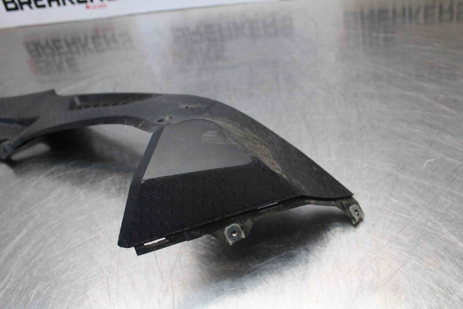10-11 BMW S1000RR LEFT GAS TANK FUEL CELL PANEL COVER TRIM COWL  BB168