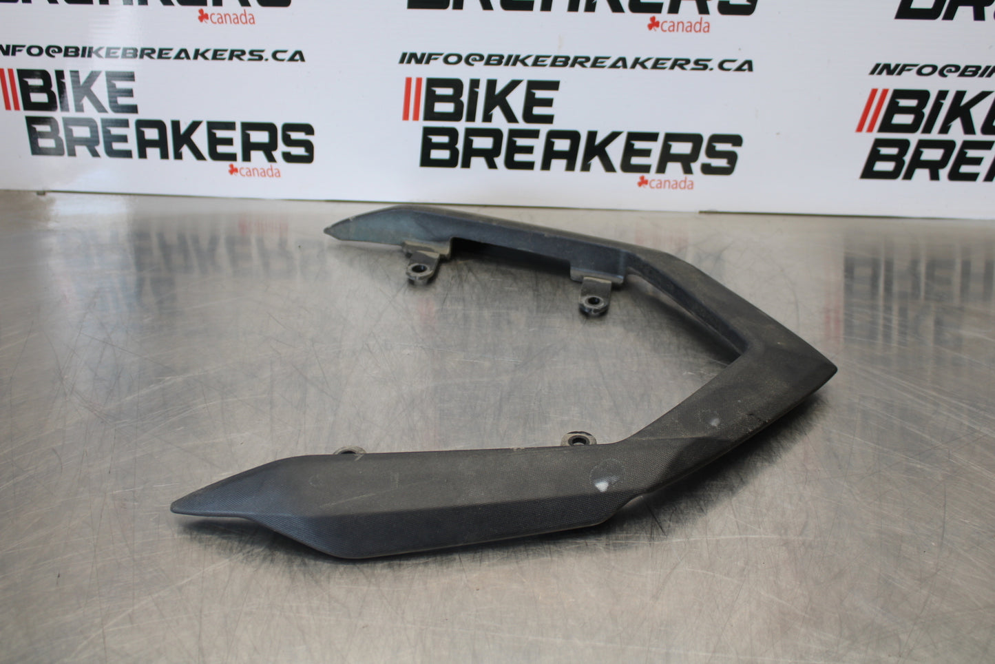 09-15 YAMAHA FZ6R PASSENGER REAR SEAT GRAB BAR HANDLE BB161