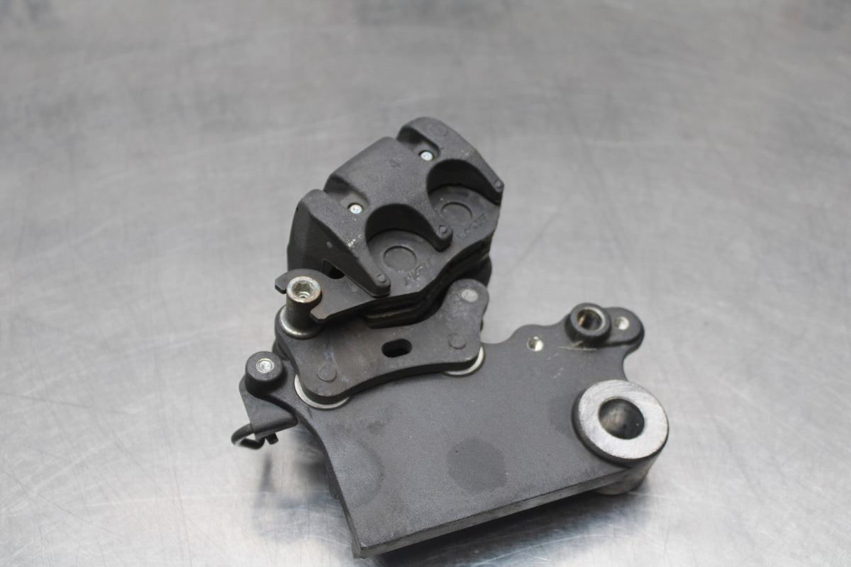 24 KAWASAKI NINJA 500 ABS REAR BACK BRAKE CALIPER W MOUNT BRACKET BB818