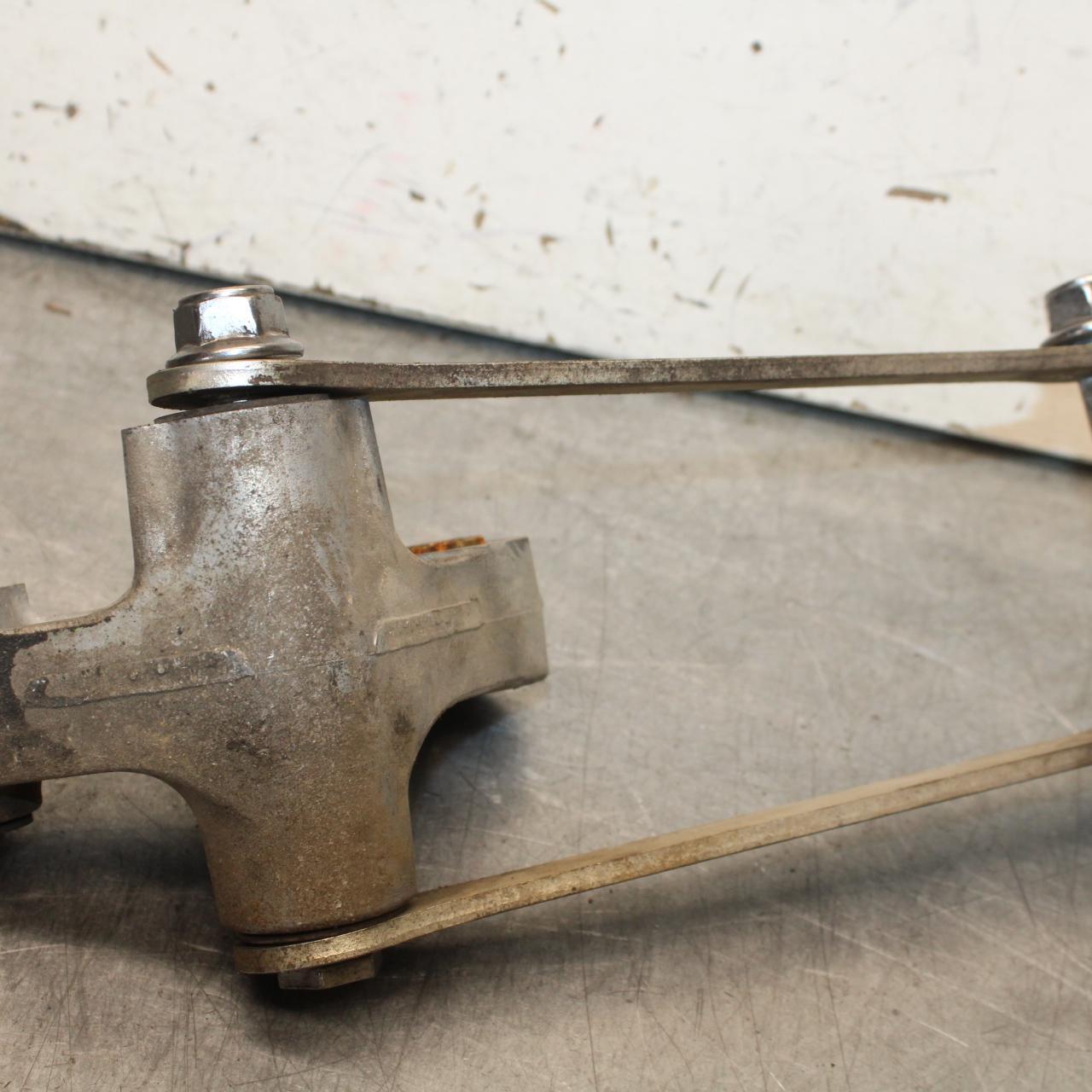 21 KAWASAKI NINJA ZX6R REAR DOGBONE SHOCK LINKAGE LINK BB647