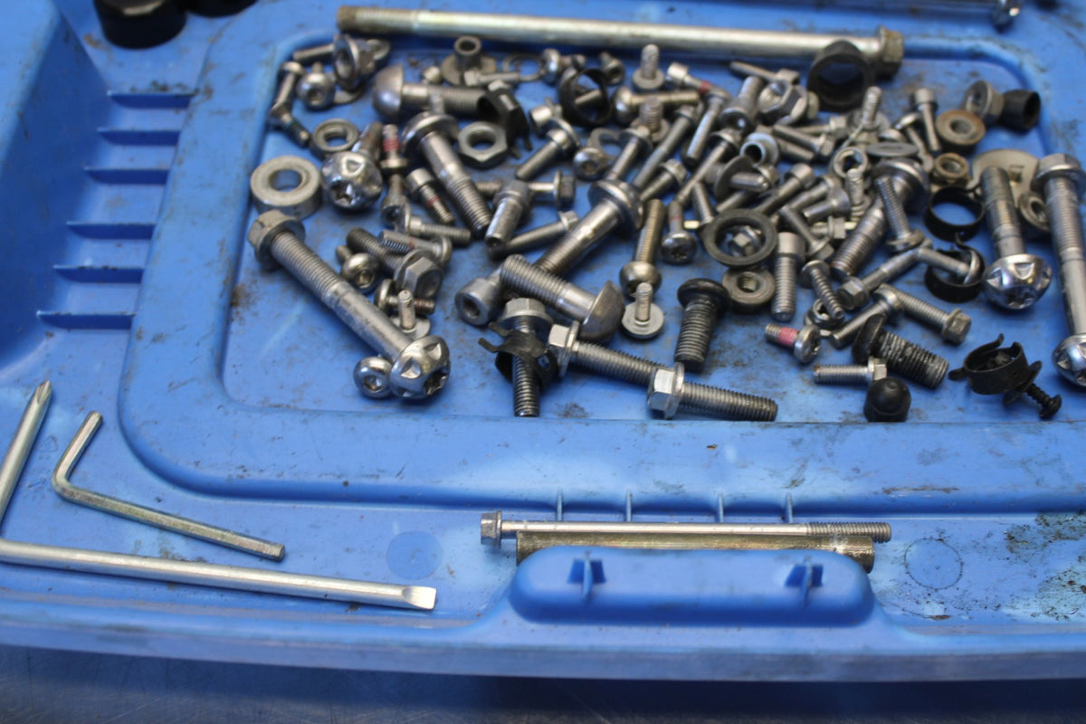 20 TRIUMPH STREET TRIPLE 765 MOUNTING BOLTS HARDWARE SCREWS BB864