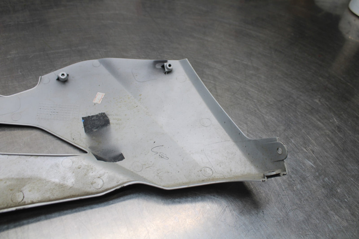 24-25 KAWASAKI NINJA ZX4R LEFT LOWER BOTTOM BELLY SIDE FAIRING COWL BB840