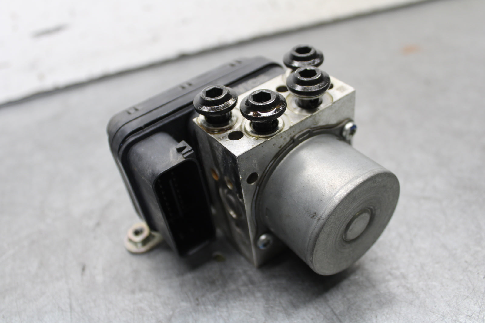 16-21 YAMAHA XSR900 ABS PUMP UNIT MODULE BB664