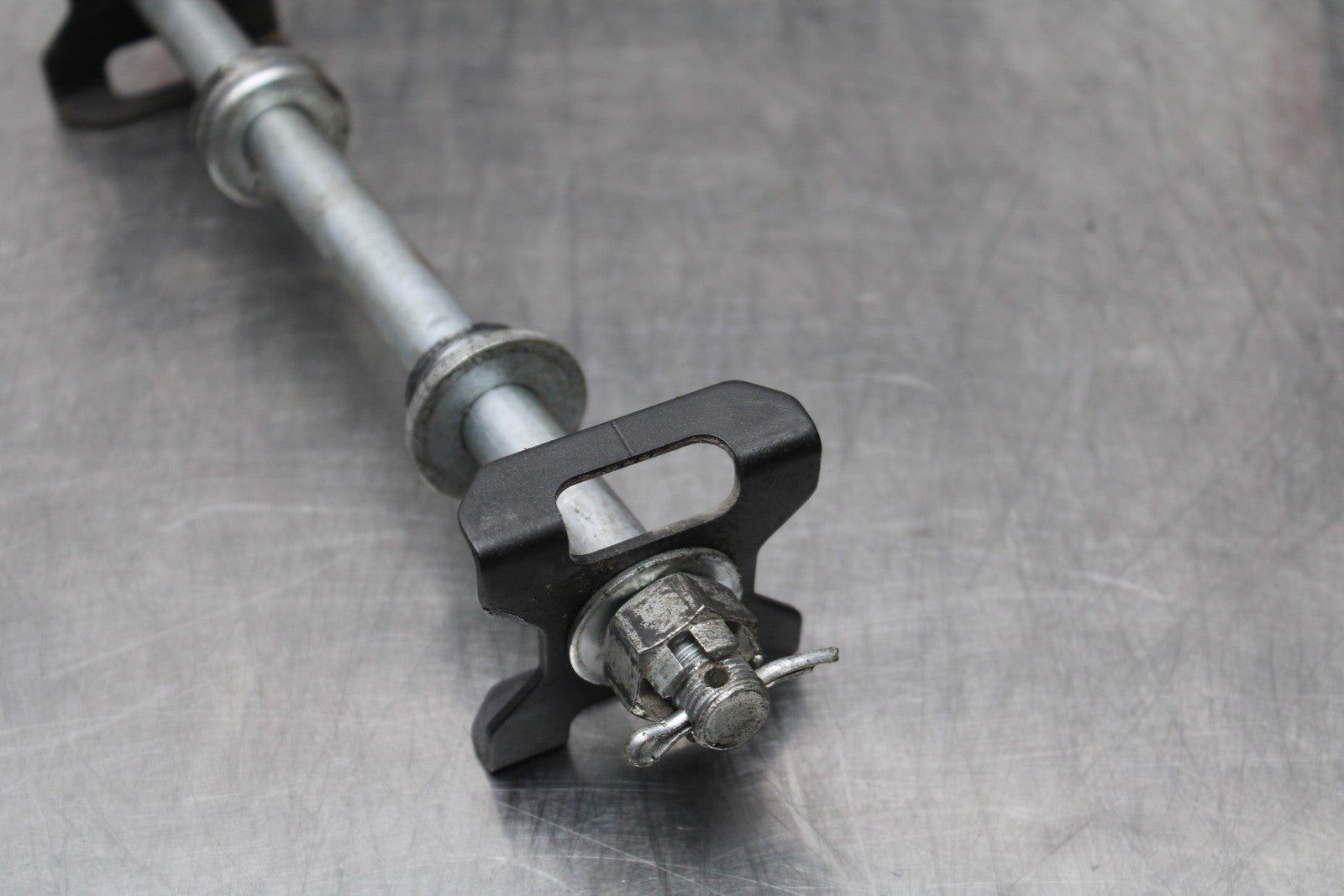 13-17 KAWASAKI NINJA 300 EX300 ABS REAR AXLE BACK WHEEL RIM BOLT AXEL BB187