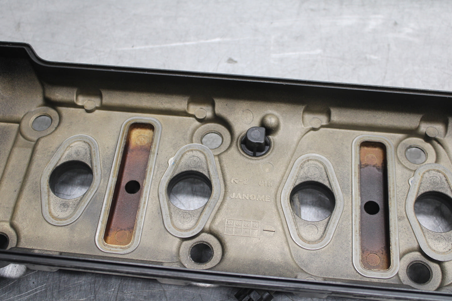 08-10 SUZUKI GSXR750 ENGINE TOP END CYLINDER HEAD COVER BB119