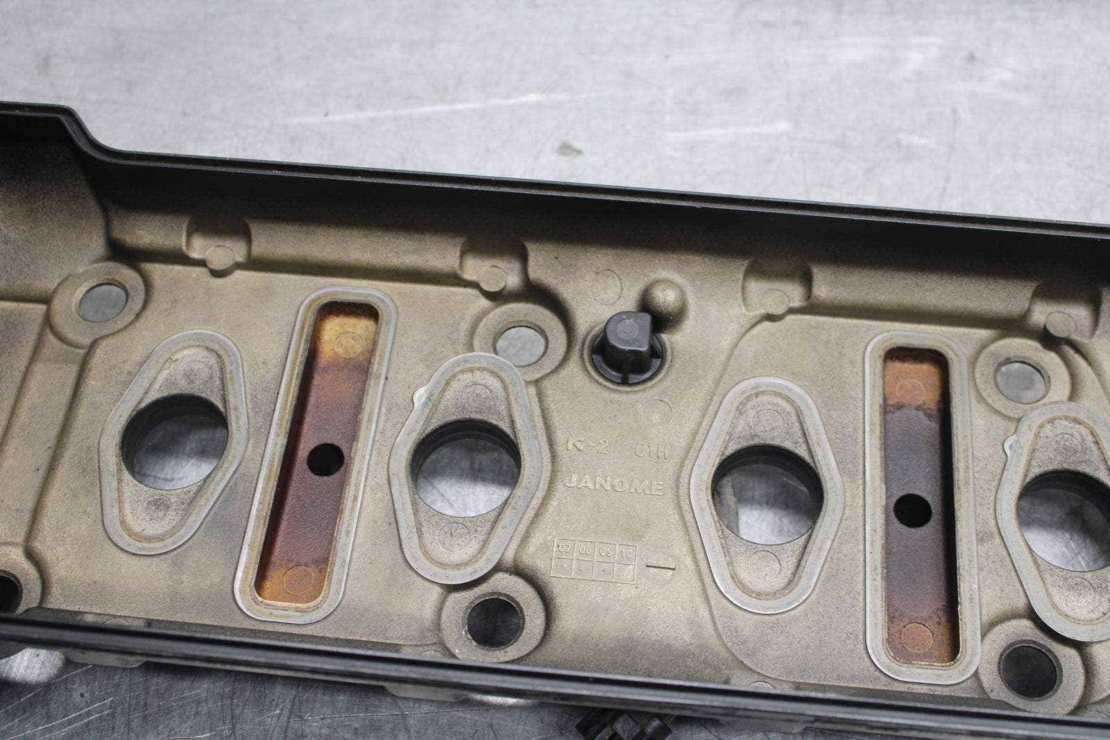 08-10 SUZUKI GSXR750 ENGINE TOP END CYLINDER HEAD COVER BB119